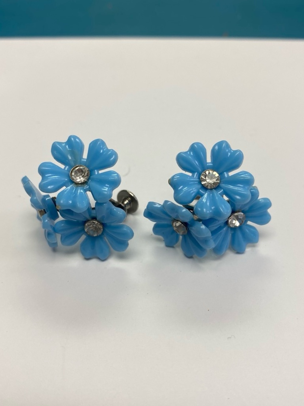Vintage Blue Flower Cluster Clip-On Earrings